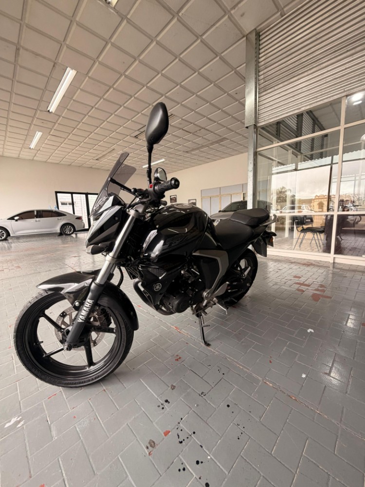 Yamaha FZ FI — foto 2